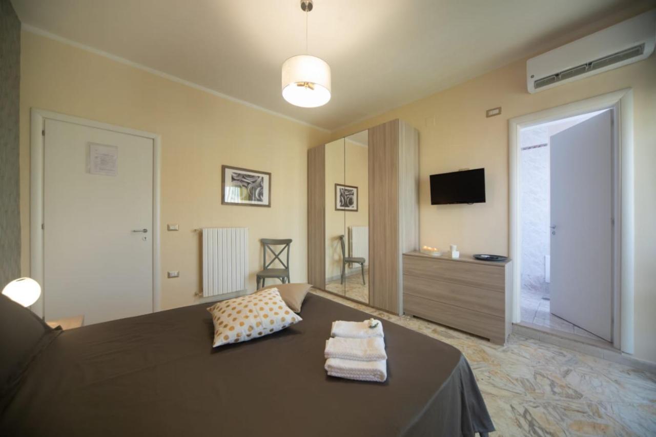 Aj Suite And Breakfast Pompei Bagian luar foto