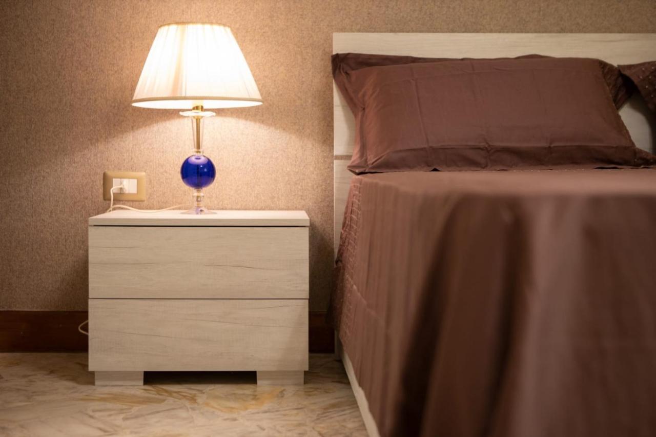 Aj Suite And Breakfast Pompei Bagian luar foto