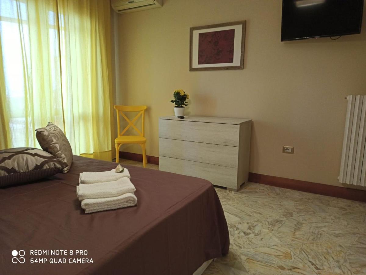 Aj Suite And Breakfast Pompei Bagian luar foto